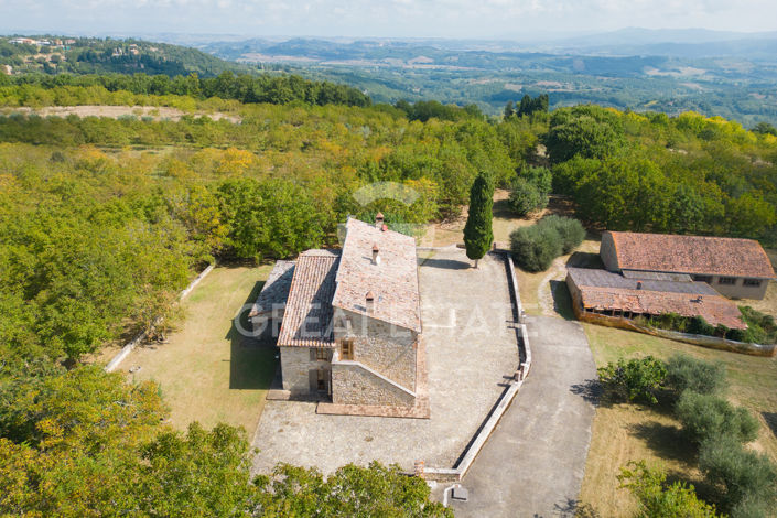 Image No.20-Maison de campagne de 10 chambres à vendre à Sarteano