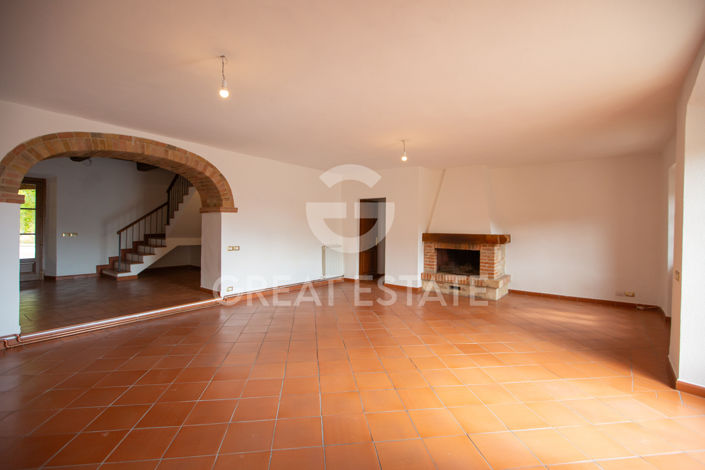 Image No.23-10 Bed Country House for sale