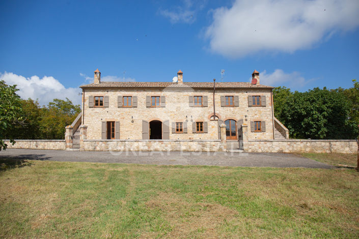 Image No.8-Maison de campagne de 10 chambres à vendre à Sarteano