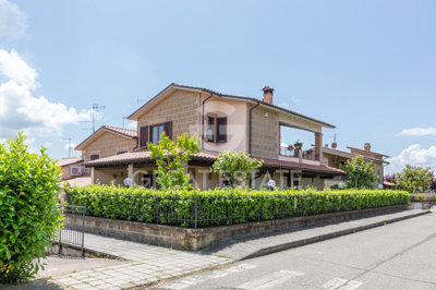 1 - Fabro, Villa