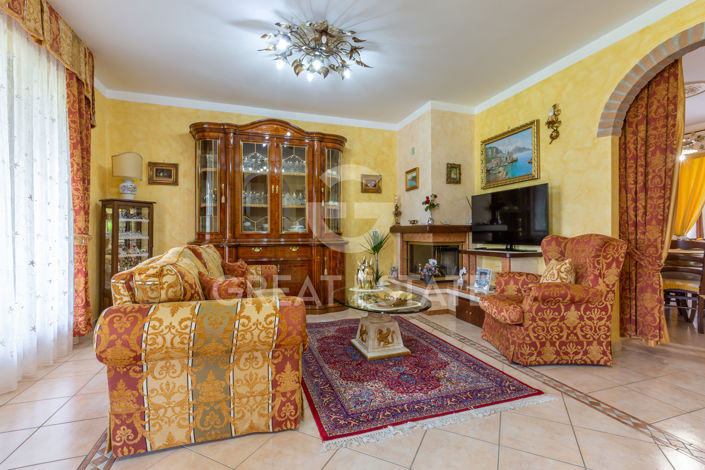 Image No.2-Villa de 3 chambres à vendre à Fabro