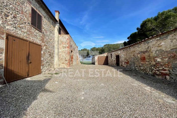 Image No.12-4 Bed Country House for sale