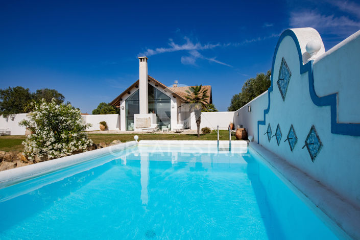 Image No.1-3 Bed Villa for sale