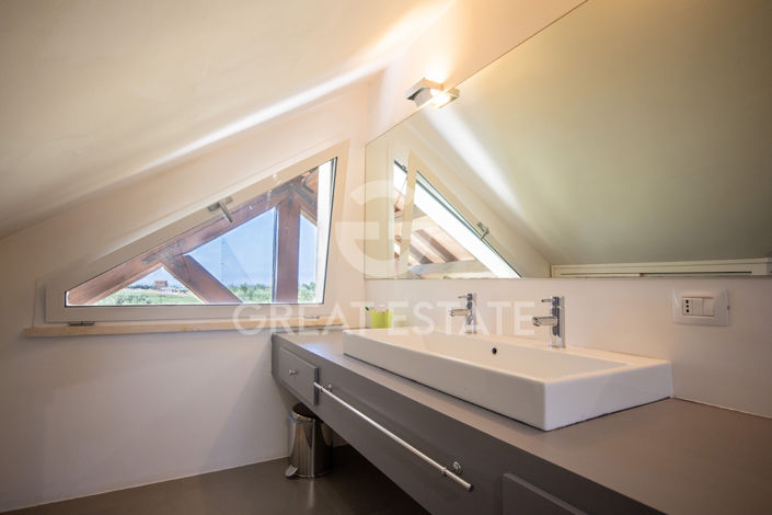 Image No.43-3 Bed Villa for sale