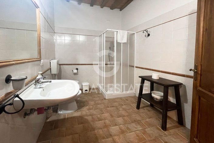 Image No.32-7 Bed Country House for sale