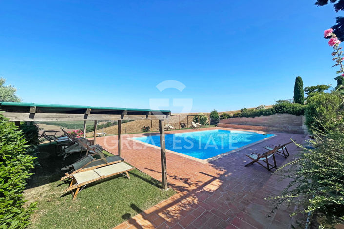 Image No.33-7 Bed Country House for sale