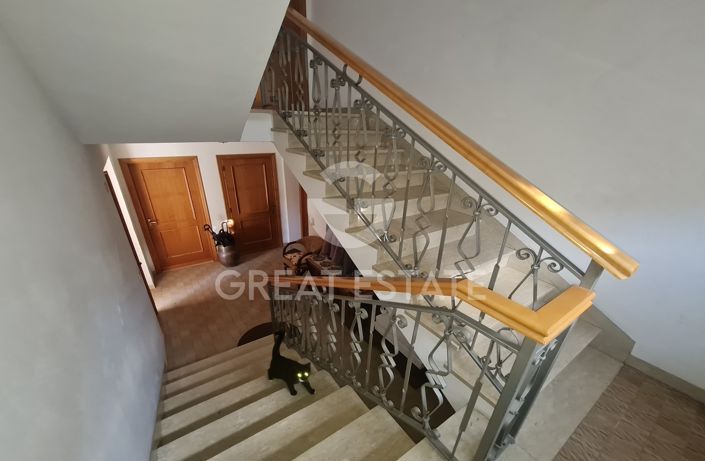 Image No.14-2 Bed Property for sale