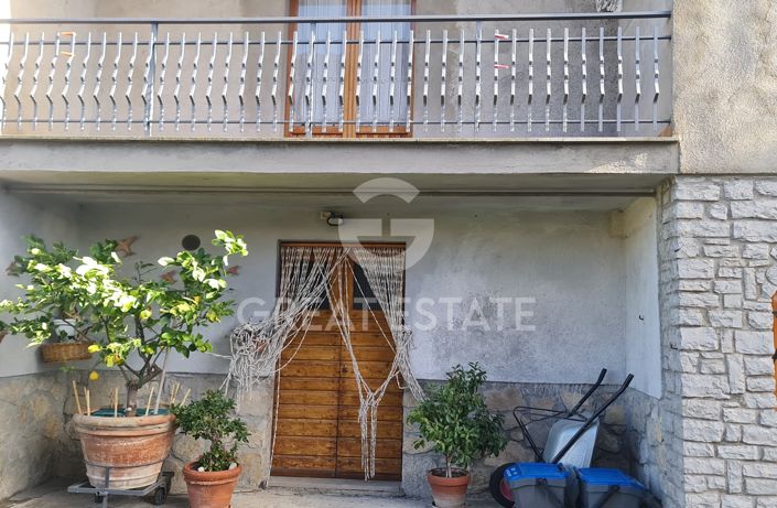 Image No.21-2 Bed Property for sale