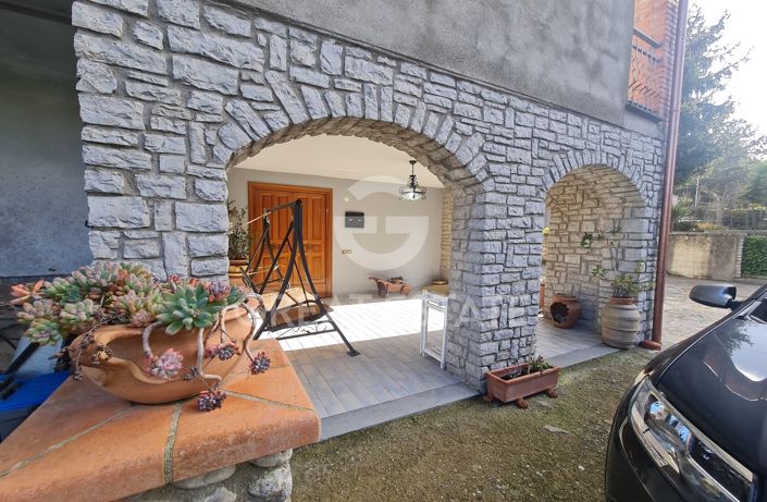 Image No.22-2 Bed Property for sale