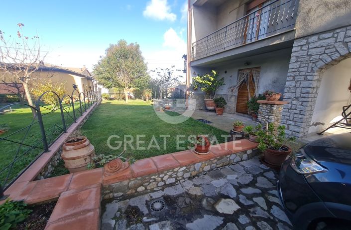 Image No.24-2 Bed Property for sale