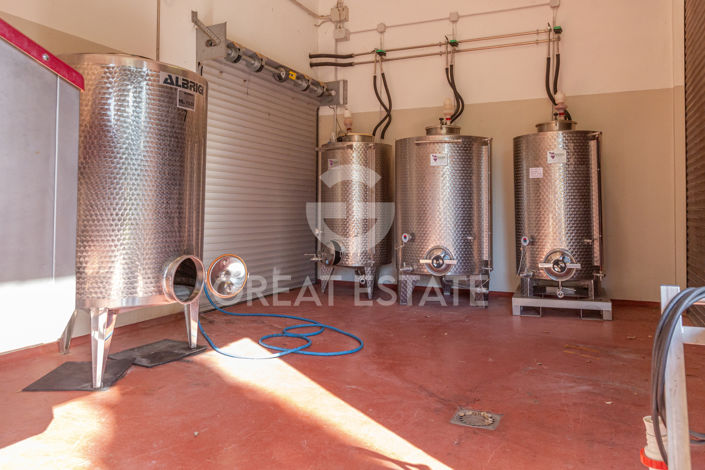 Image No.23-2 Bed Country House for sale