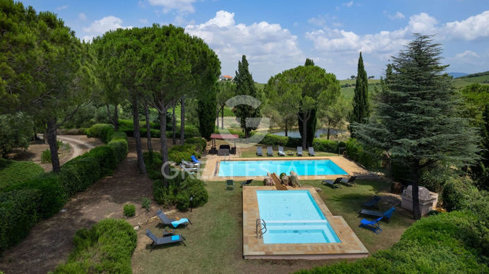 Image No.12-Maison de campagne de 6 chambres à vendre à Grosseto