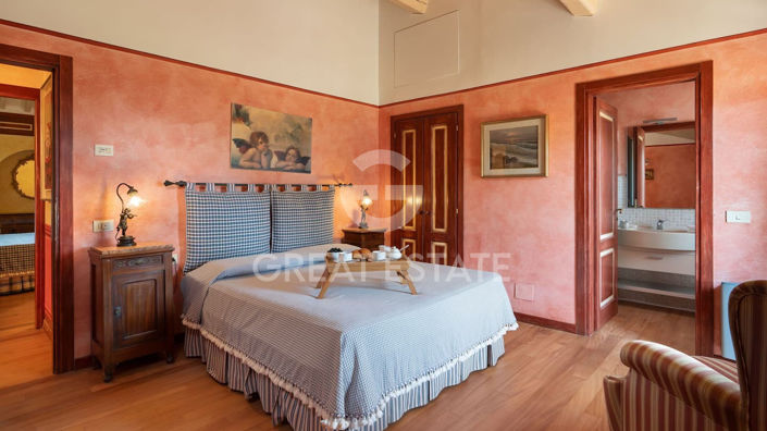 Image No.21-Maison de campagne de 6 chambres à vendre à Grosseto