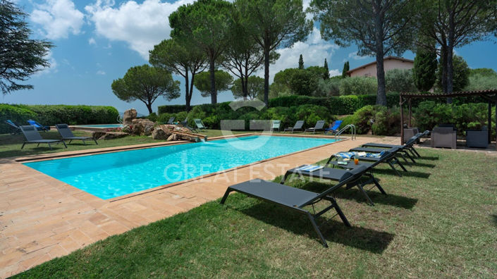 Image No.8-Maison de campagne de 6 chambres à vendre à Grosseto