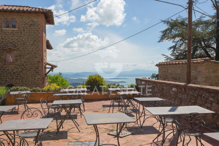 Image No.11-Maison de campagne de 28 chambres à vendre à Pérouse