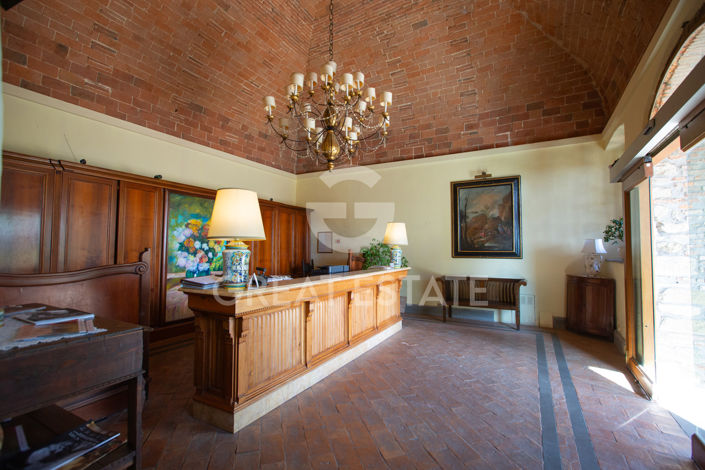 Image No.20-Maison de campagne de 28 chambres à vendre à Pérouse