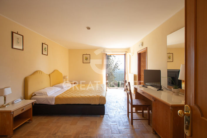 Image No.33-Maison de campagne de 28 chambres à vendre à Pérouse