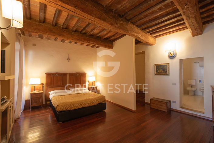 Image No.35-Maison de campagne de 28 chambres à vendre à Pérouse