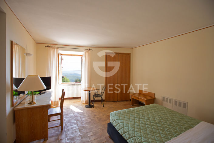 Image No.36-Maison de campagne de 28 chambres à vendre à Pérouse