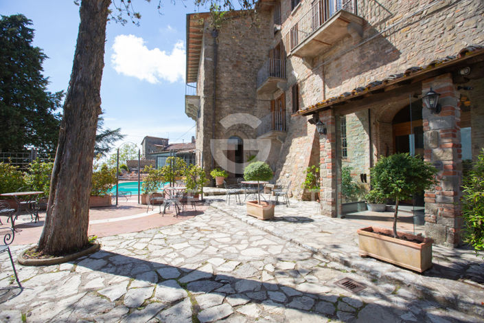 Image No.8-Maison de campagne de 28 chambres à vendre à Pérouse