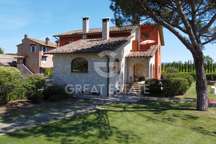 Image No.12-Maison de campagne de 4 chambres à vendre à Castiglione del Lago