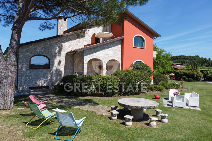 Image No.5-Maison de campagne de 4 chambres à vendre à Castiglione del Lago