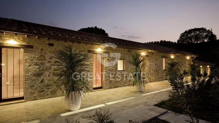 Image No.17-Maison de campagne de 16 chambres à vendre à Pérouse