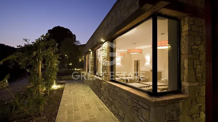 Image No.20-Maison de campagne de 16 chambres à vendre à Pérouse