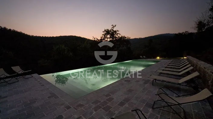 Image No.28-Maison de campagne de 16 chambres à vendre à Pérouse