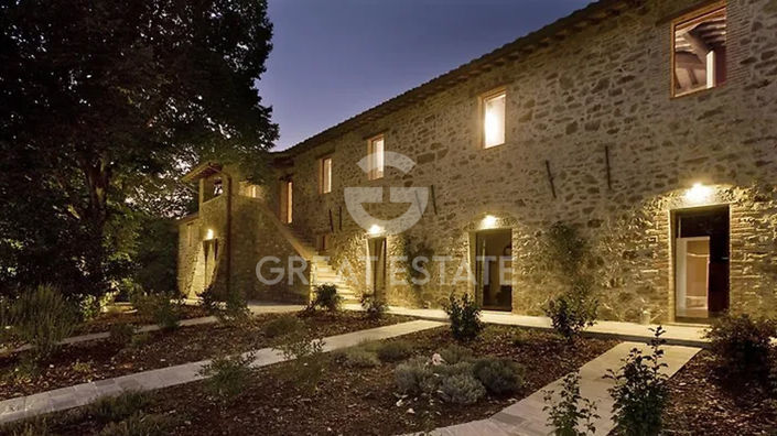 Image No.3-Maison de campagne de 16 chambres à vendre à Pérouse
