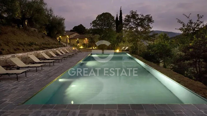 Image No.4-Maison de campagne de 16 chambres à vendre à Pérouse