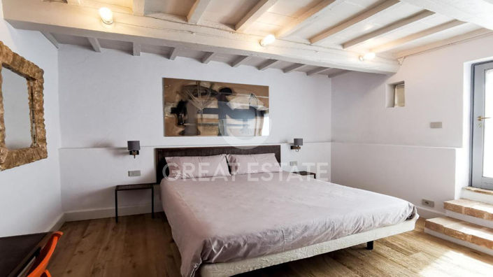 Image No.17-4 Bed Country House for sale