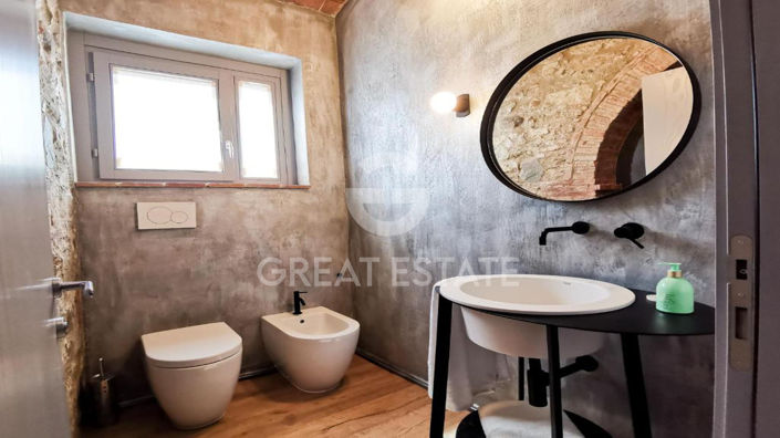 Image No.19-4 Bed Country House for sale