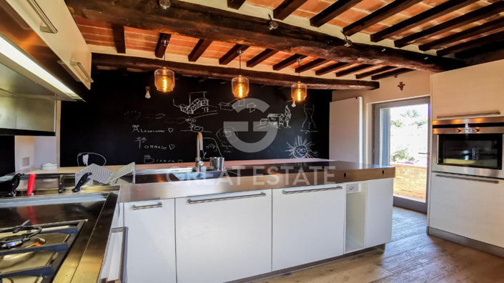 Image No.5-4 Bed Country House for sale