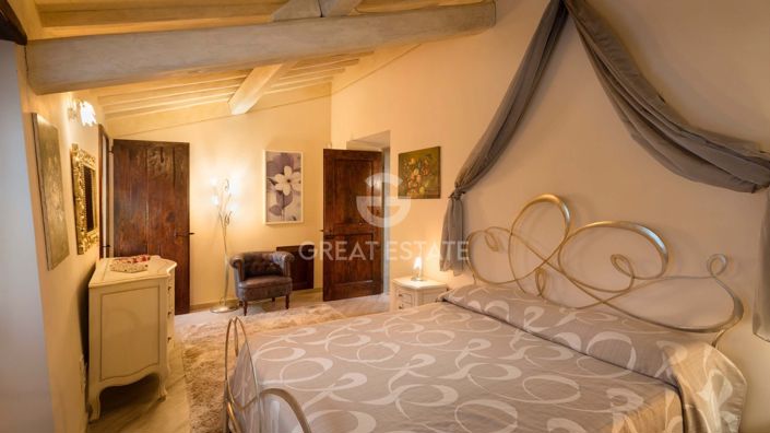 Image No.31-4 Bed Country House for sale