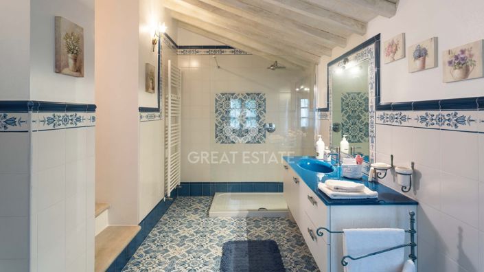 Image No.32-4 Bed Country House for sale