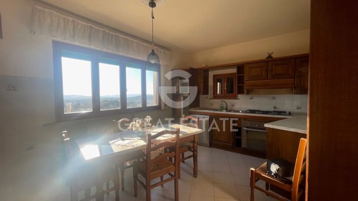 Image No.11-Propriété de 4 chambres à vendre à Trequanda