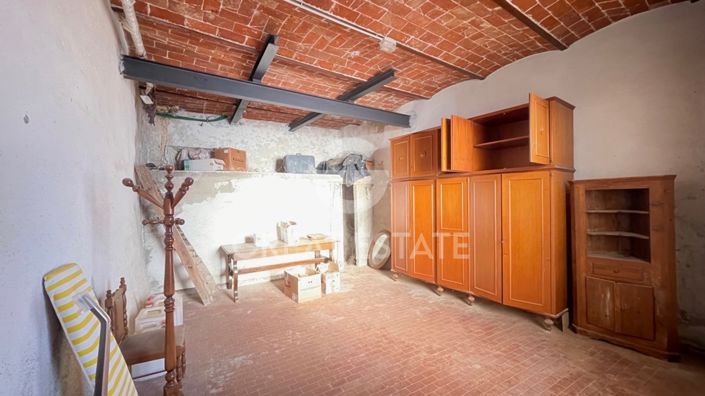 Image No.26-4 Bed Property for sale