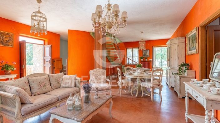 Image No.18-Maison de campagne de 5 chambres à vendre à Campello sul Clitunne