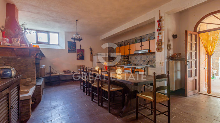 Image No.20-Maison de campagne de 5 chambres à vendre à Pérouse