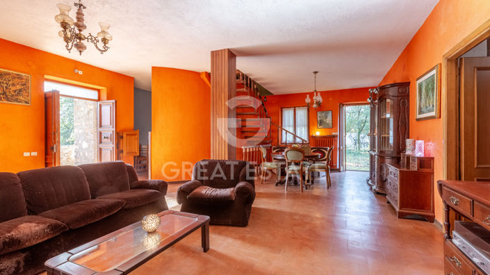 Image No.3-Maison de campagne de 5 chambres à vendre à Pérouse