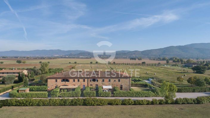 Image No.2-2 Bed Country House for sale