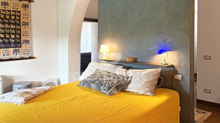 Image No.22-2 Bed Country House for sale