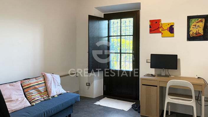 Image No.23-2 Bed Country House for sale