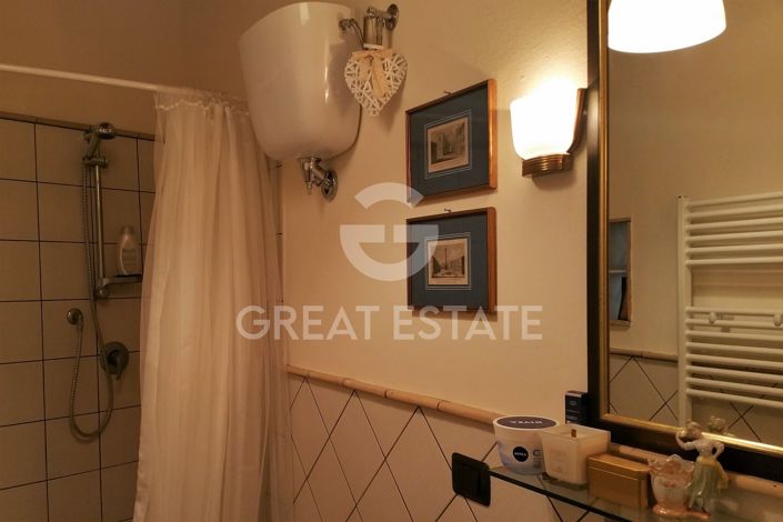 Image No.13-1 Bed Property for sale