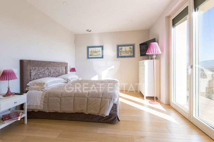 Image No.14-7 Bed Villa for sale