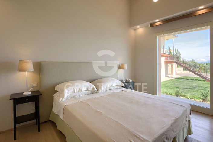 Image No.16-7 Bed Villa for sale