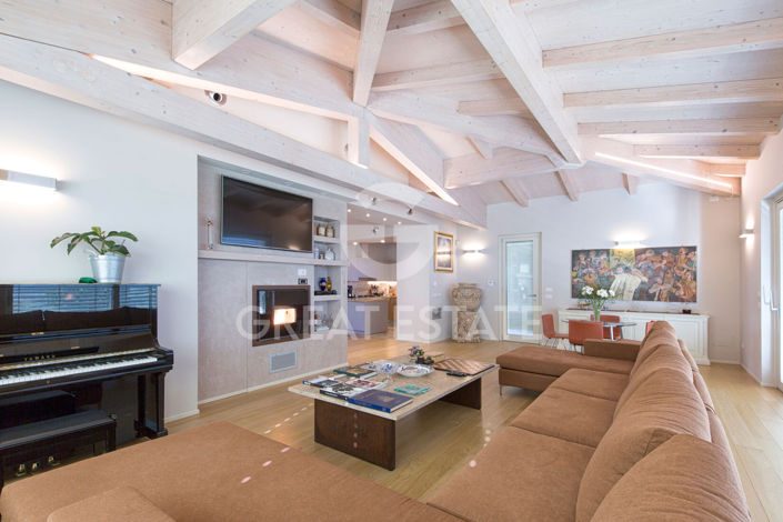 Image No.5-7 Bed Villa for sale