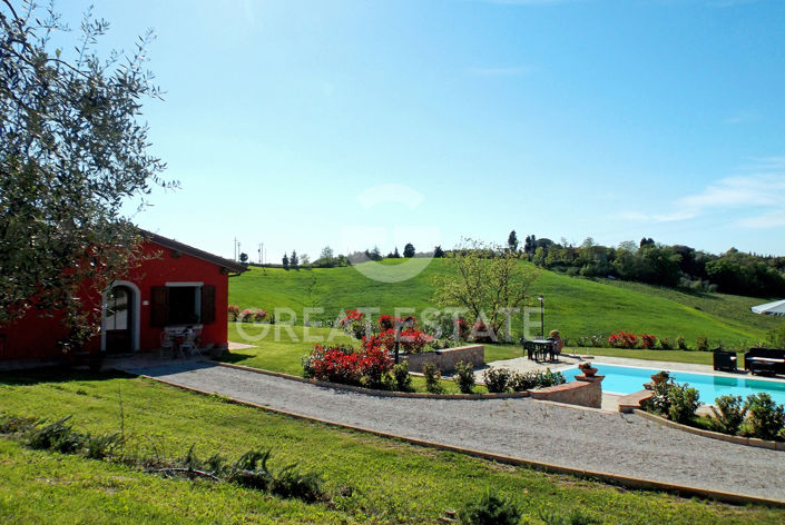 Image No.23-8 Bed Country House for sale