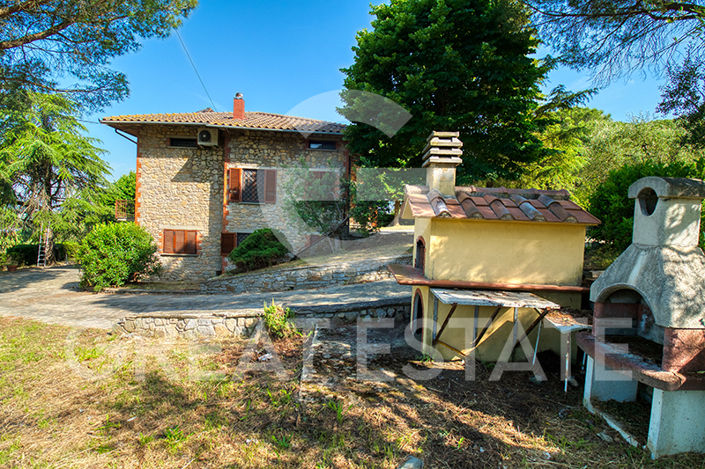 Image No.10-4 Bed Country House for sale